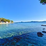 Campsite Sweet - Complet *